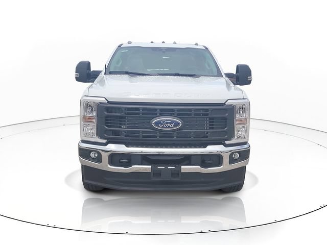 New 2026 Ford F350 XL w/ FX4 Off-Road Package AWD/4WD image 2