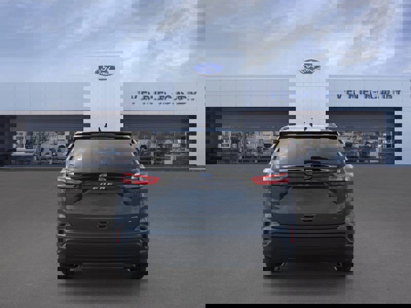 New 2024 Ford Edge SE image 5