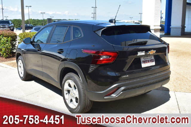 New 2026 Chevrolet Trax LS w/ LS Convenience Package FWD image 7