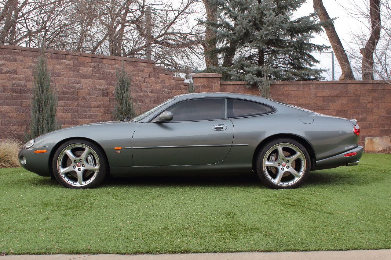 Used 2003 Jaguar XK8 Coupe image 27