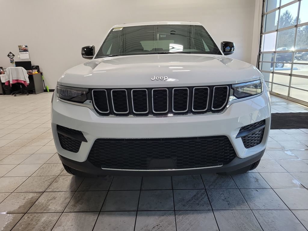New 2026 Jeep Grand Cherokee Laredo X AWD/4WD image 3