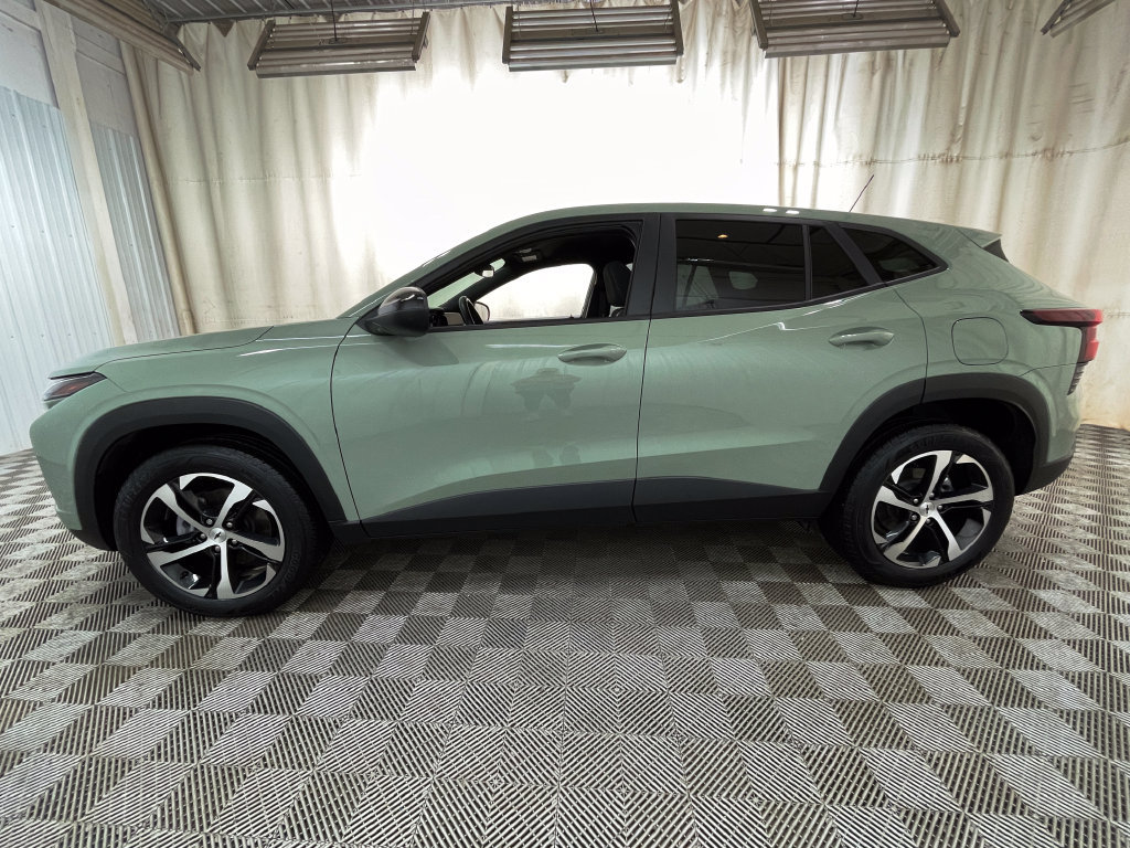 Certified 2024 Chevrolet Trax RS w/ Driver Confidence Package FWD image 11