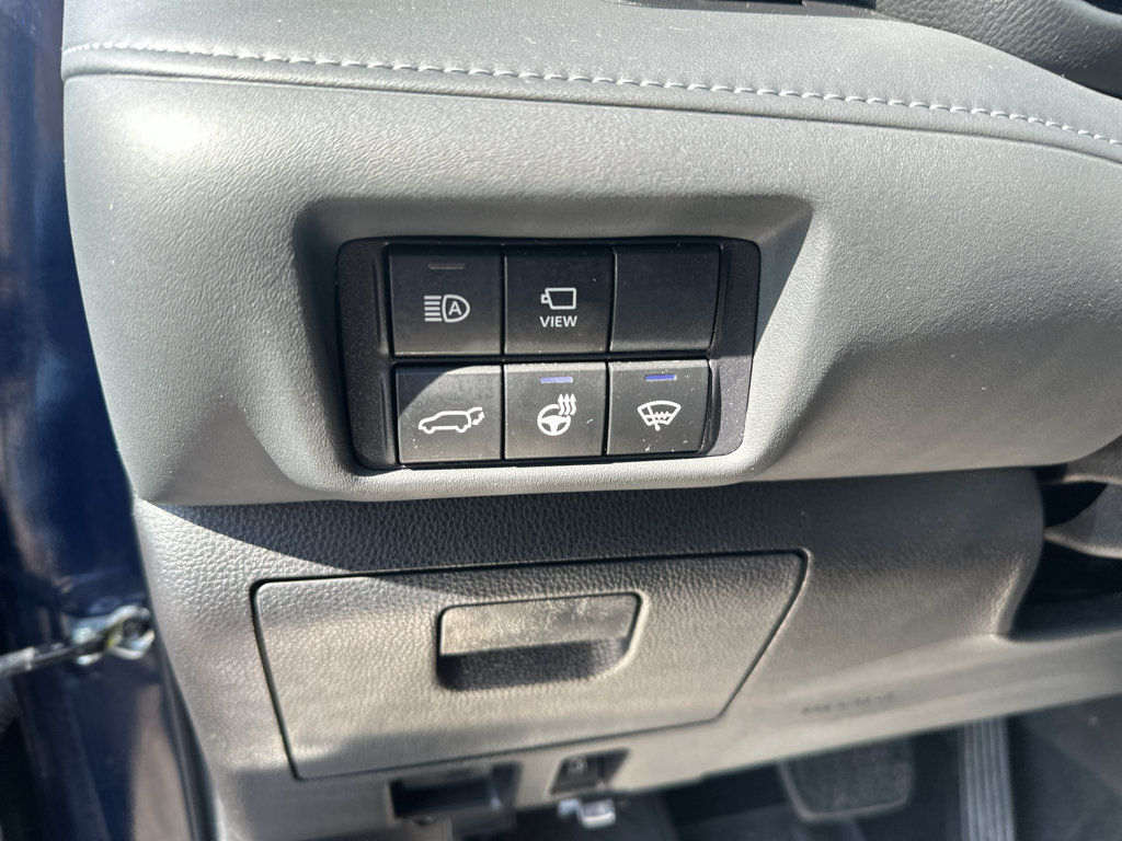 Used 2022 Toyota Highlander Platinum AWD/4WD image 22