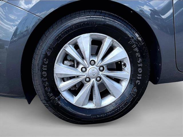 Used 2017 Kia Sedona LX w/ LX Essentials Premium Package FWD image 10