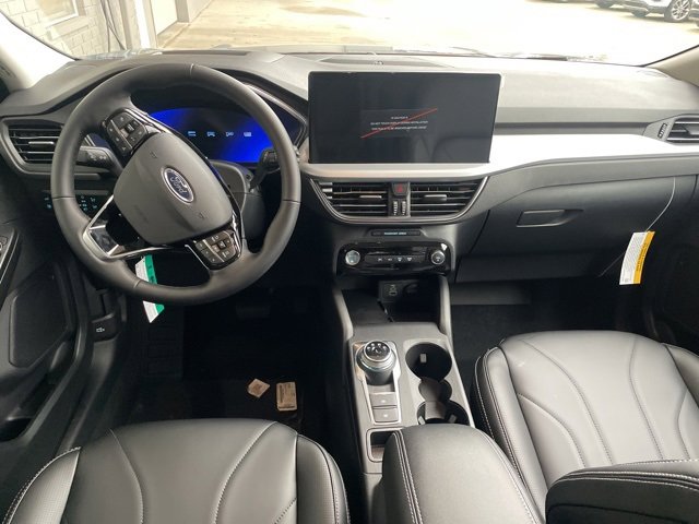 New 2026 Ford Escape SE w/ PHEV Premium Package image 3