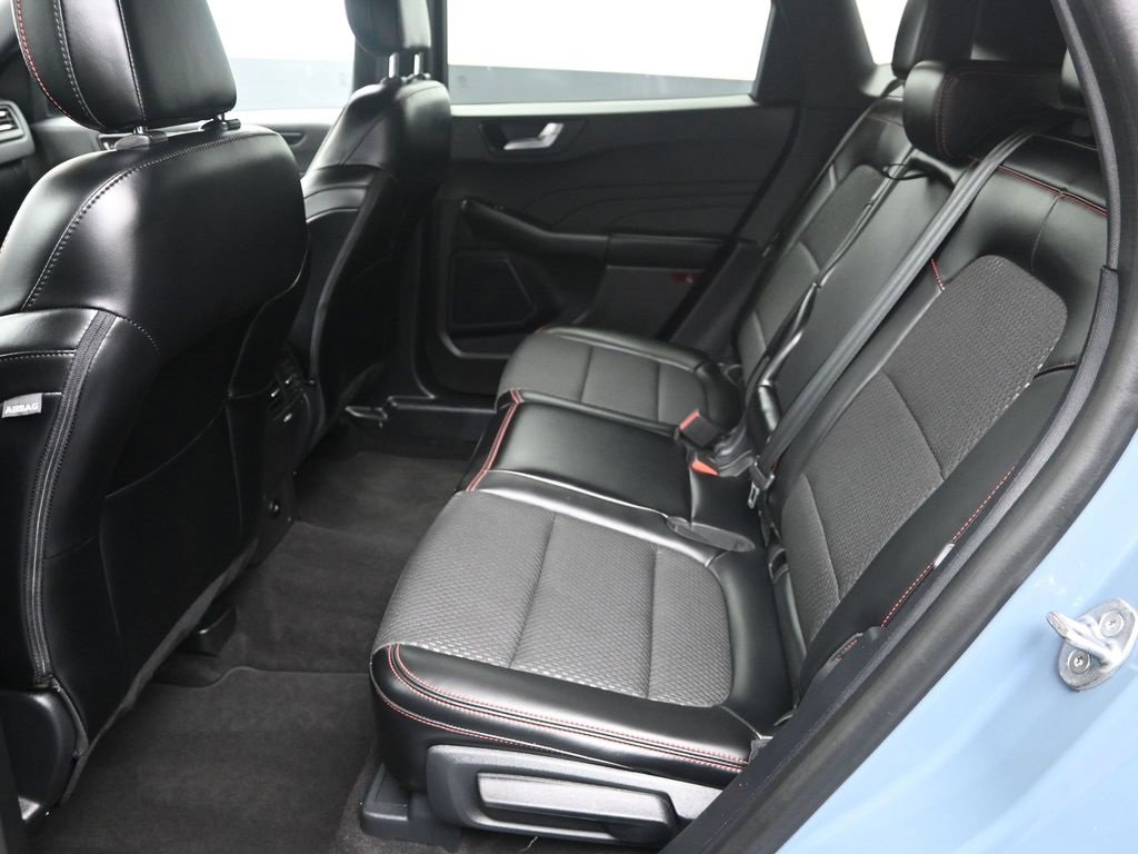 Used 2024 Ford Escape ST-Line Select w/ Class II Trailer Tow Package image 28