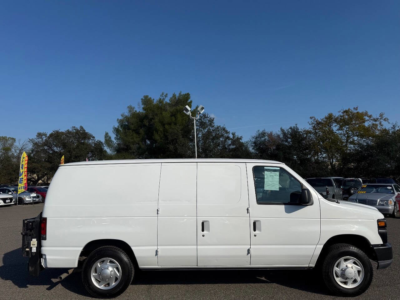 Used 2009 Ford E-150 and Econoline 150 RWD image 4