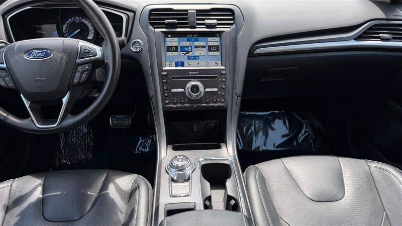 Used 2018 Ford Fusion Titanium AWD/4WD image 26