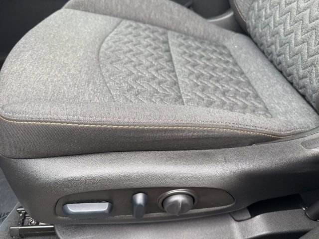 Used 2023 Chevrolet Equinox LT AWD/4WD image 16