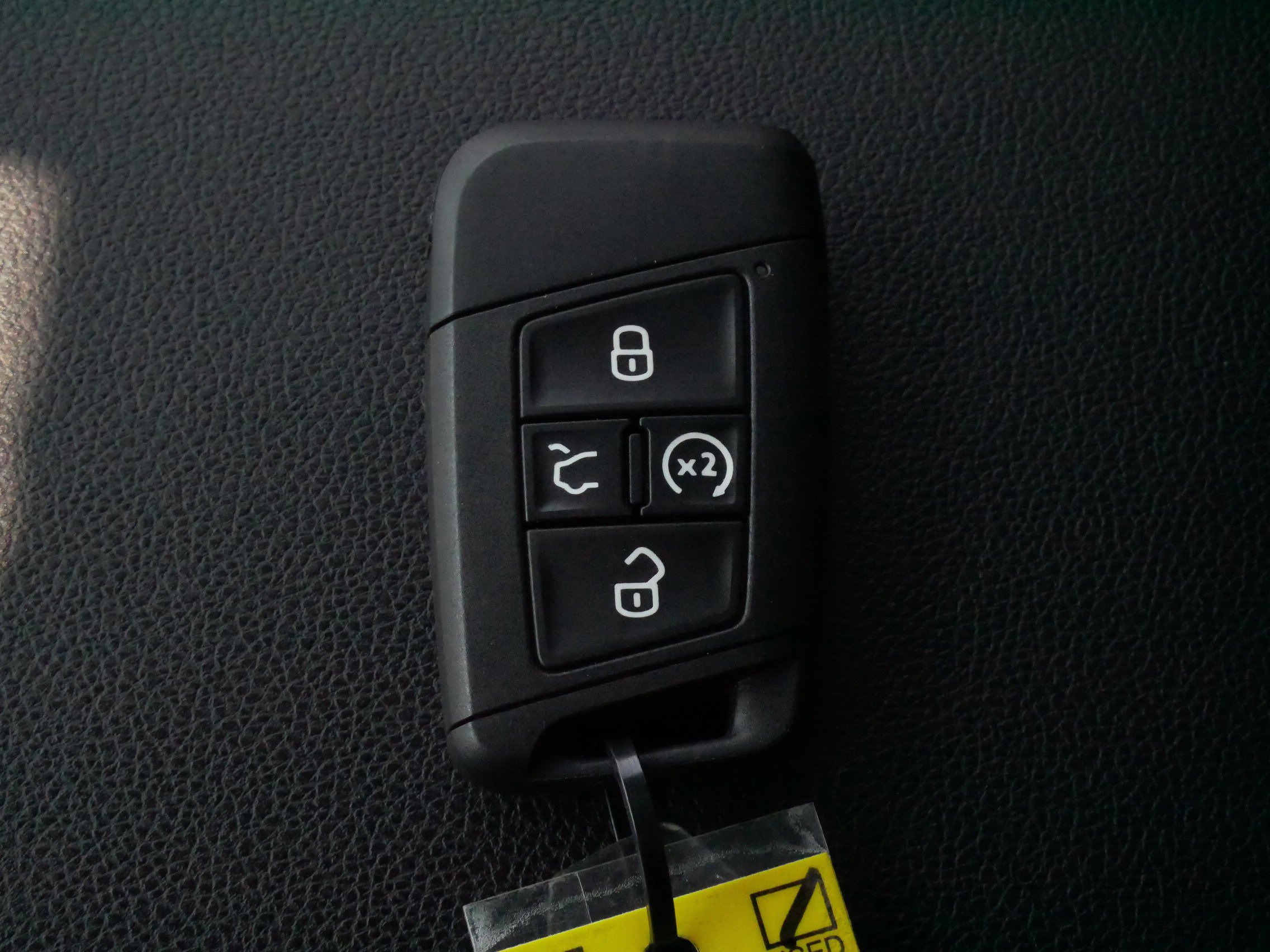 Certified 2023 Volkswagen Atlas Cross Sport SEL Premium R-Line image 30