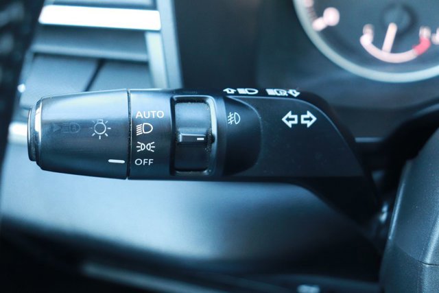 Used 2024 Mitsubishi Outlander SE image 28