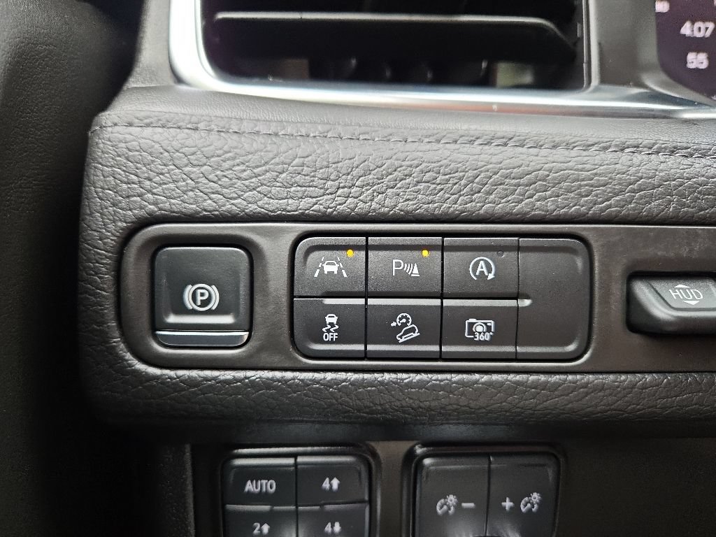 Used 2024 GMC Yukon Denali AWD/4WD image 21