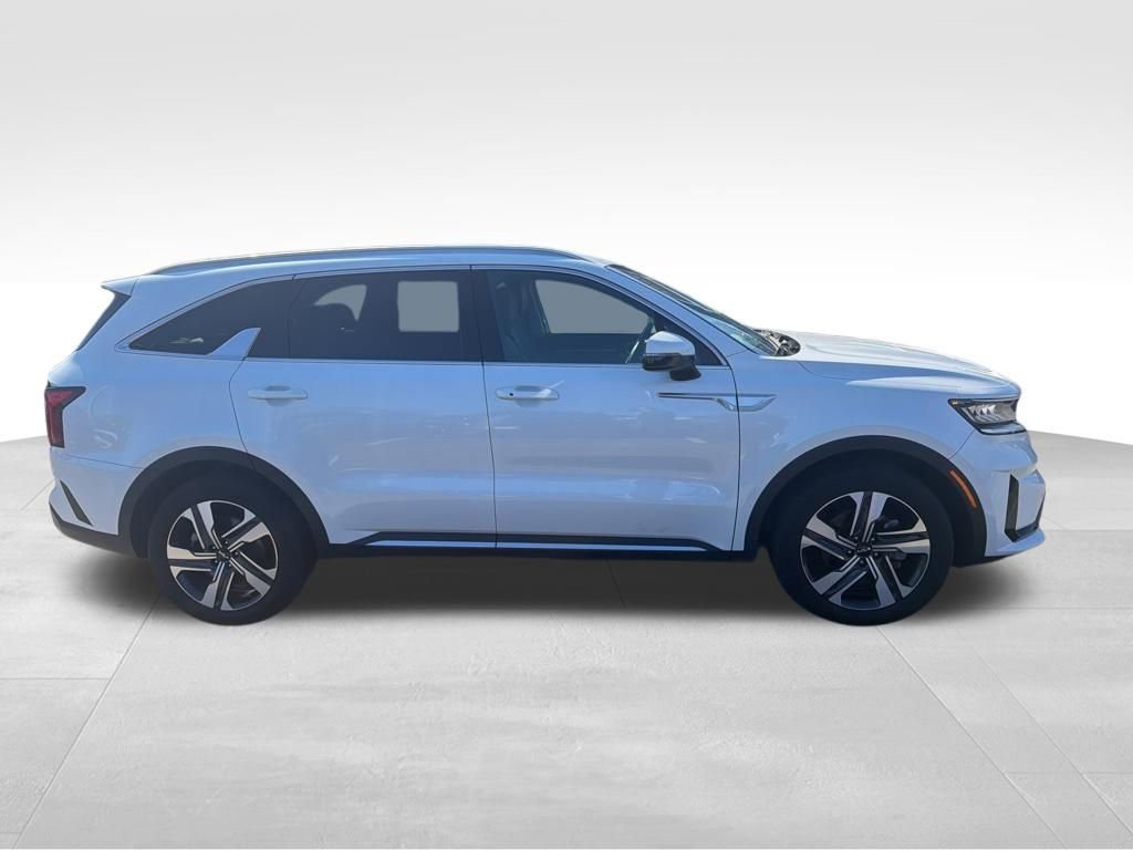 Used 2023 Kia Sorento EX image 4