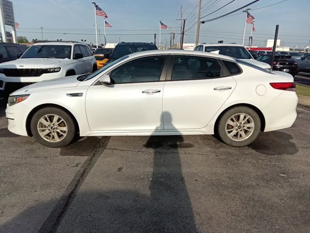 Used 2017 Kia Optima LX FWD image 2