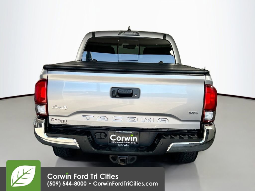 Used 2020 Toyota Tacoma SR5 AWD/4WD image 14