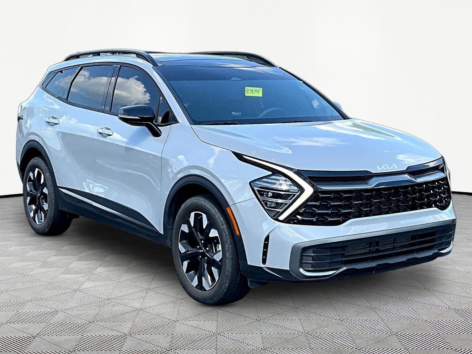 Used 2024 Kia Sportage X-Line w/ X-Line Premium Package AWD/4WD image 3