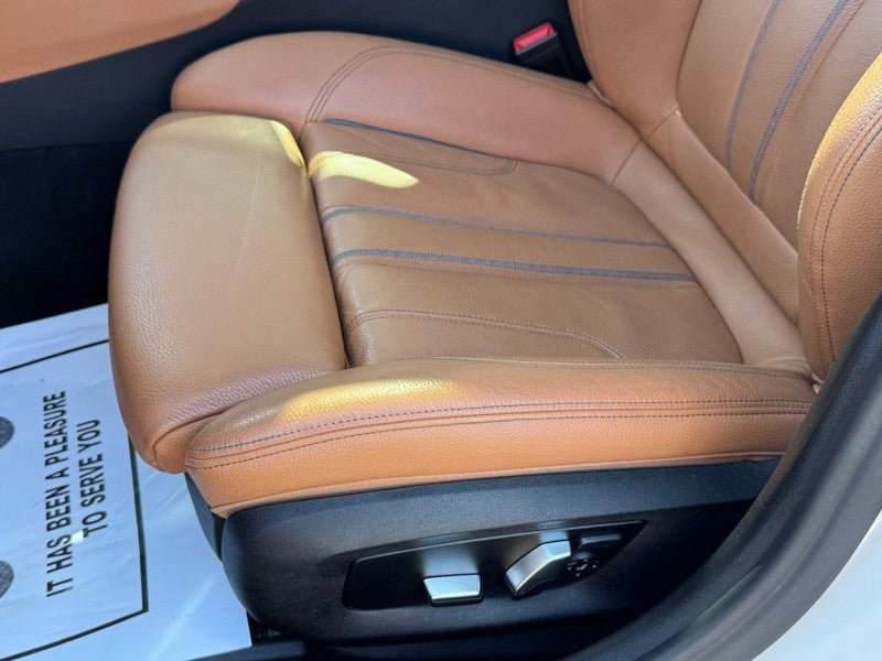 Used 2018 BMW 530i xDrive AWD/4WD image 29