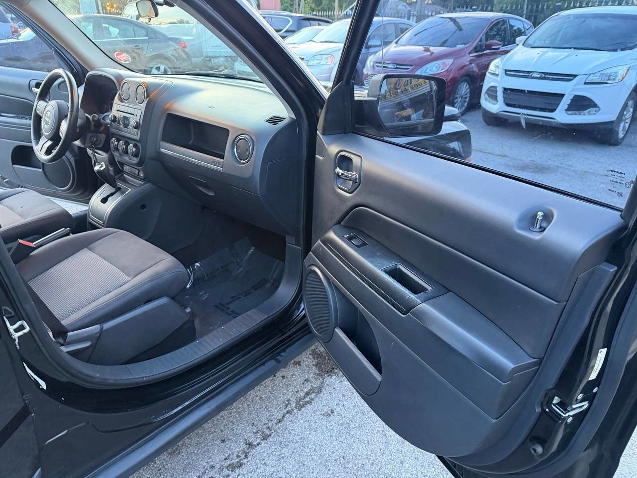 Used 2012 Jeep Patriot Latitude FWD image 18