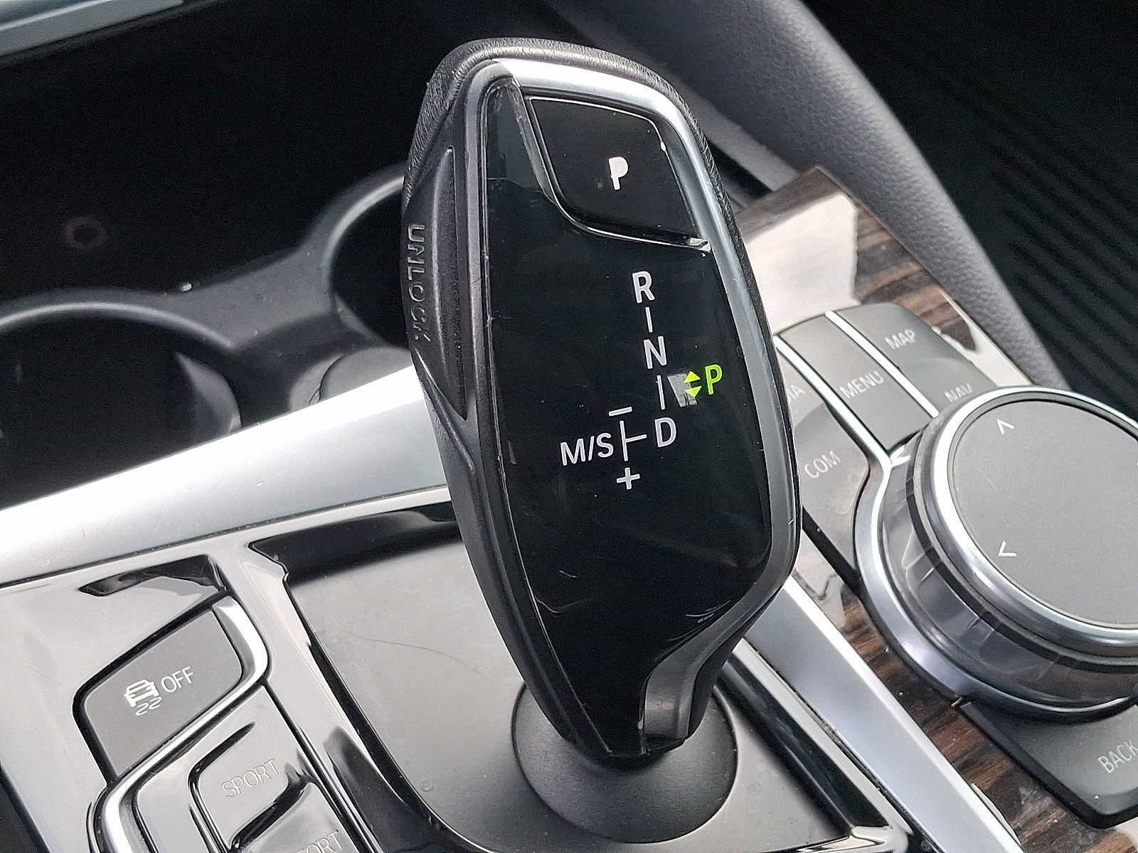 Used 2018 BMW 530i xDrive image 15