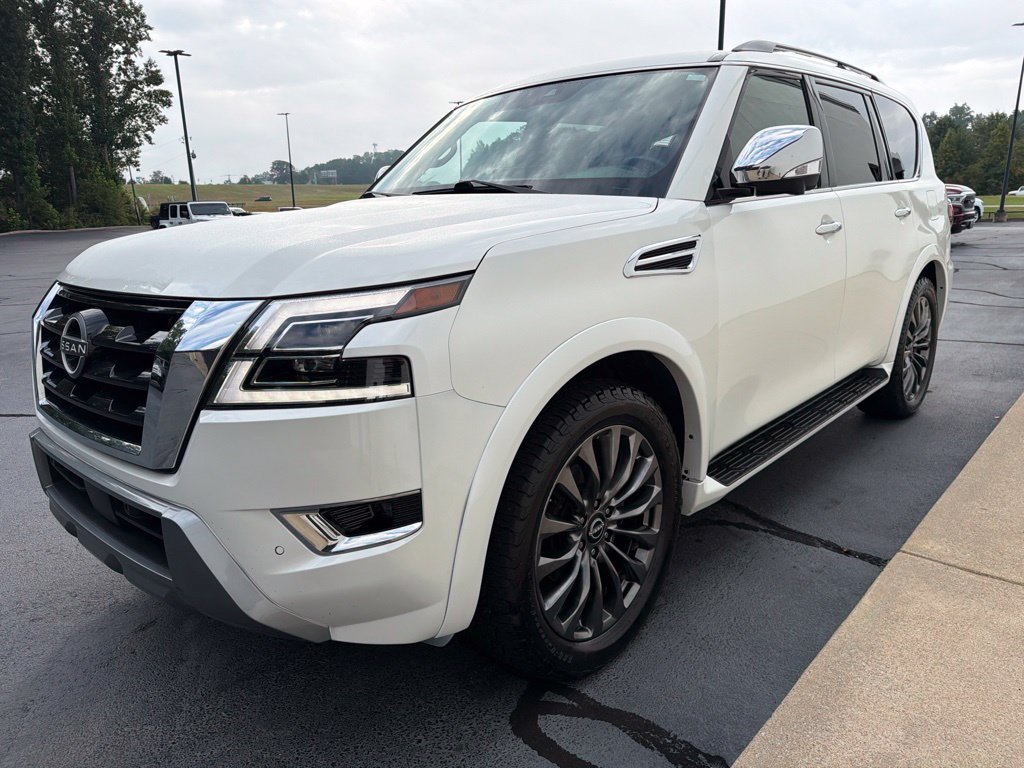 Used 2023 Nissan Armada Platinum w/ Captain's Chairs Package AWD/4WD image 4