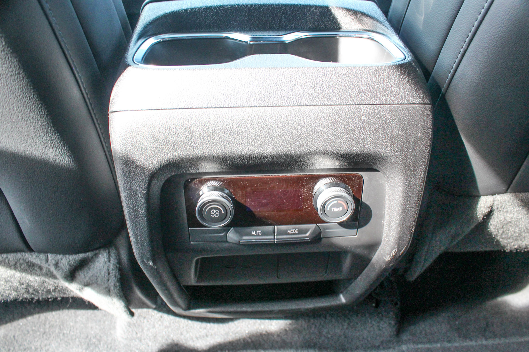 Used 2025 Buick Enclave Preferred AWD/4WD image 16