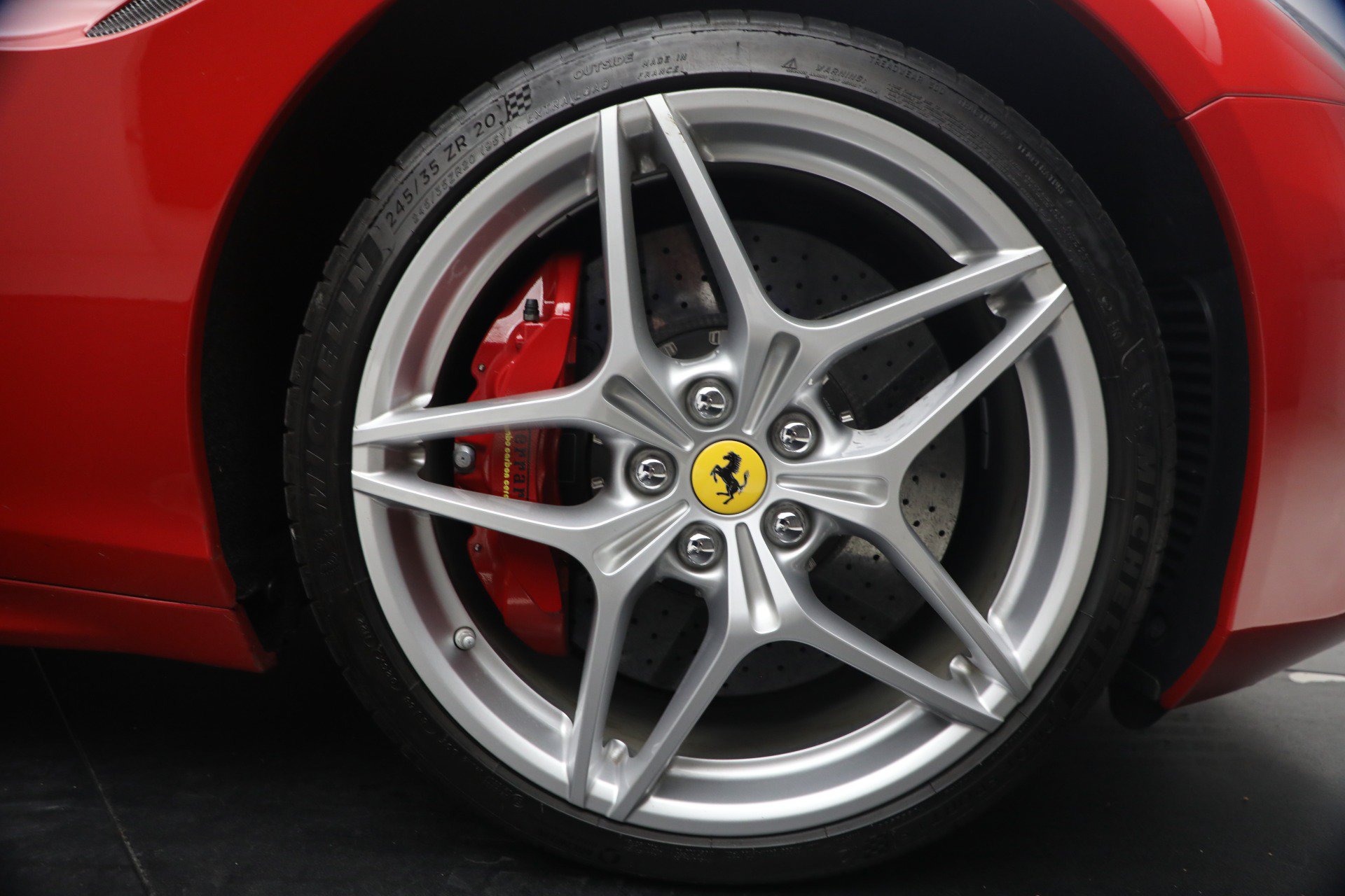 Certified 2017 Ferrari California T RWD image 27
