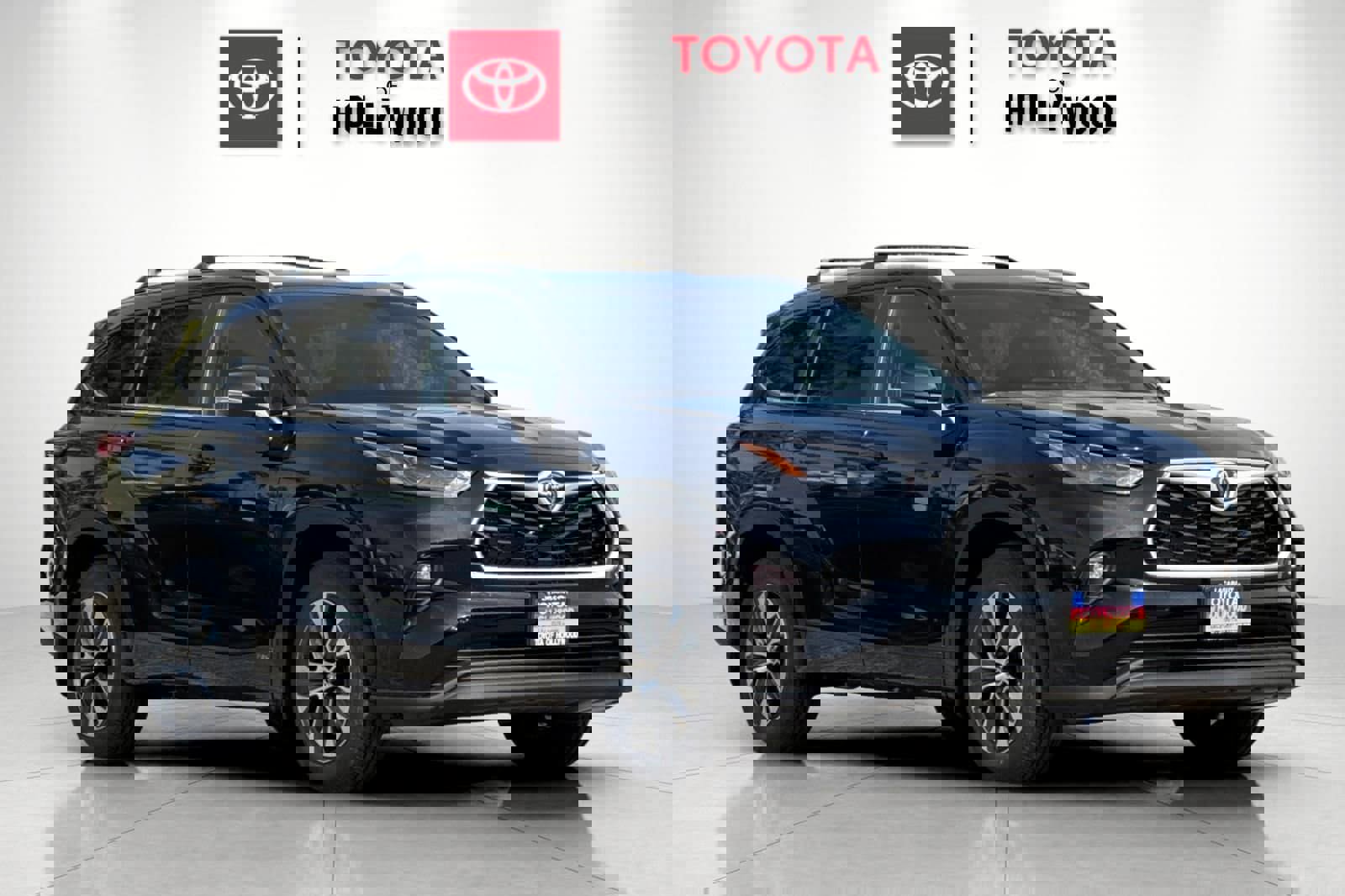 New 2026 Toyota Highlander XLE image 2