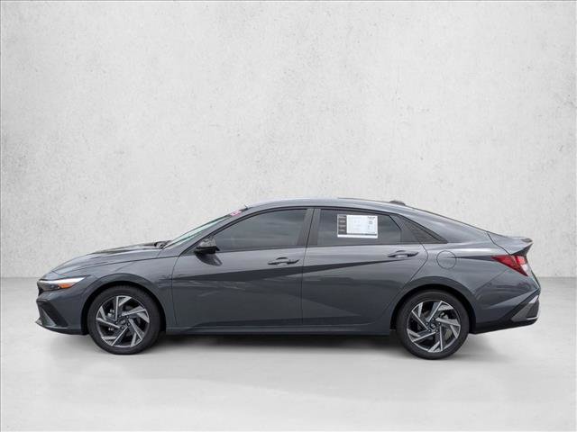 Used 2025 Hyundai Elantra Sport FWD image 8