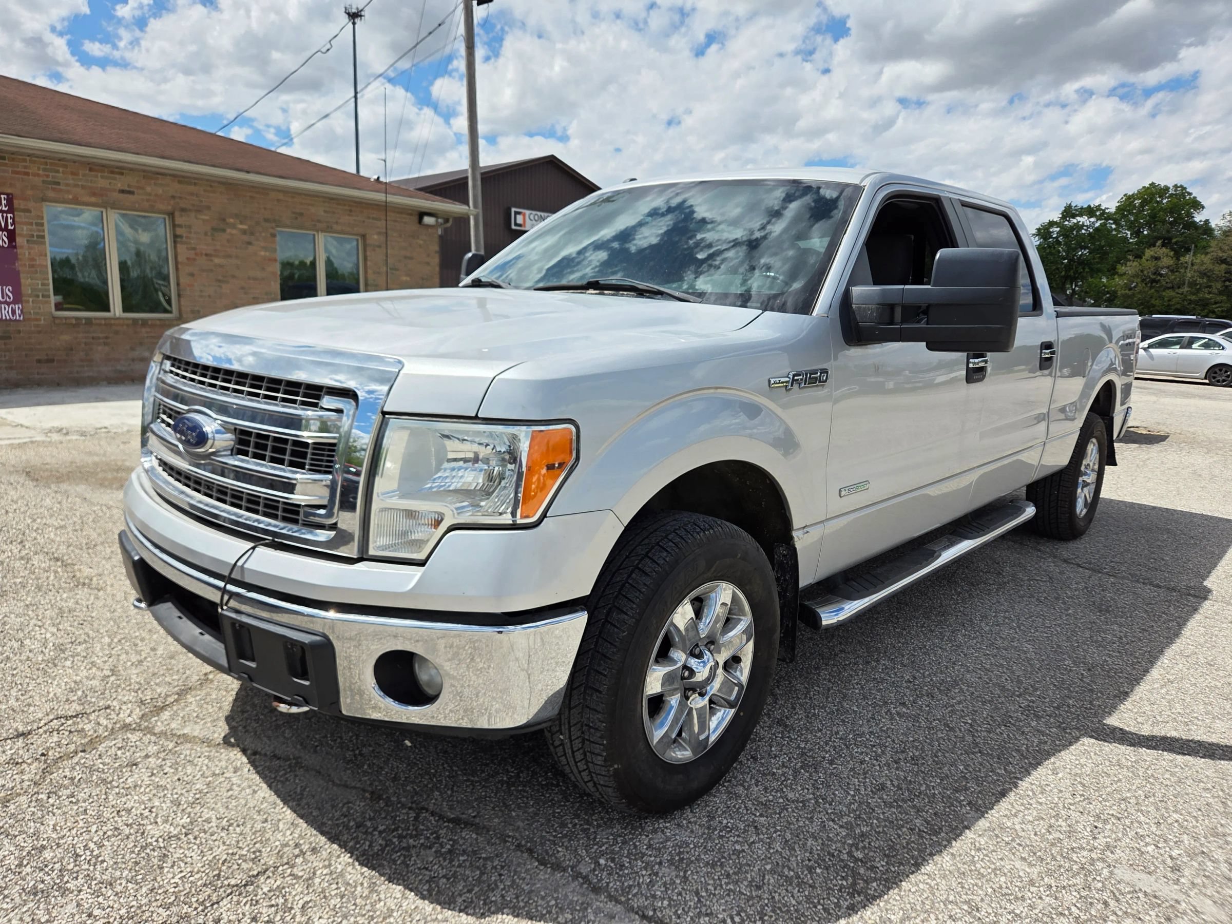 Used 2013 Ford F150 XLT w/ Luxury Equipment Group AWD/4WD image 2
