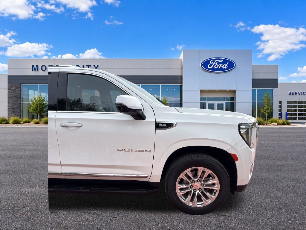 Used 2022 GMC Yukon XL SLT w/ SLT Premium Package AWD/4WD image 35