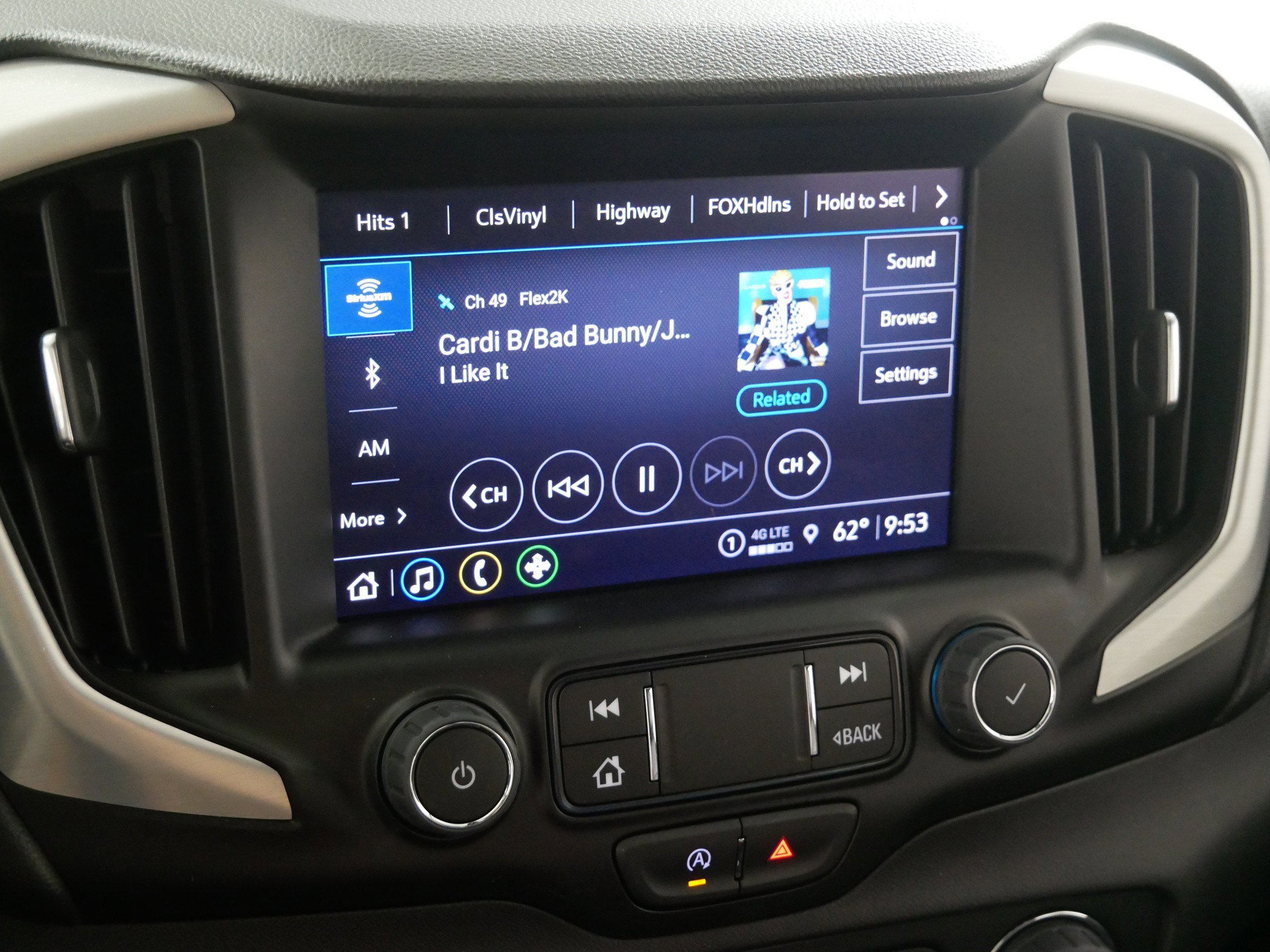 Used 2023 GMC Terrain SLT w/ Elevation Edition image 22