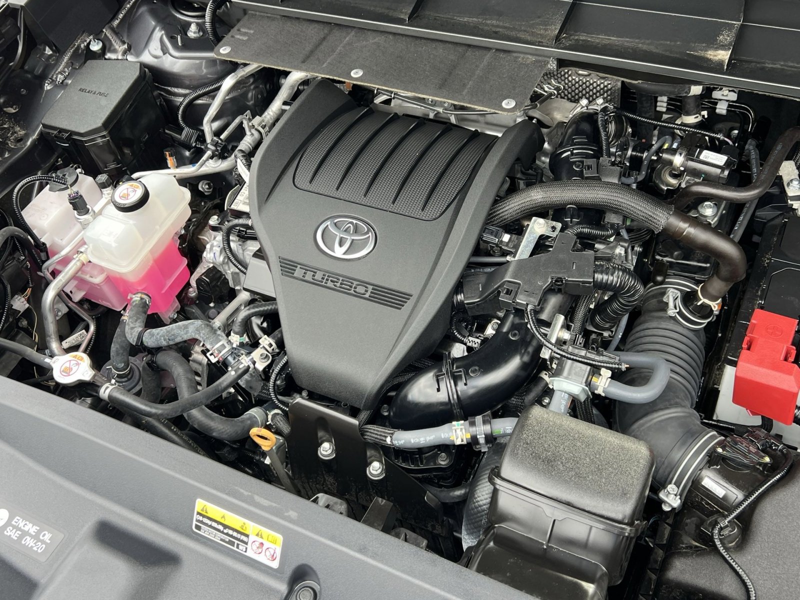 Used 2024 Toyota Highlander XLE image 28