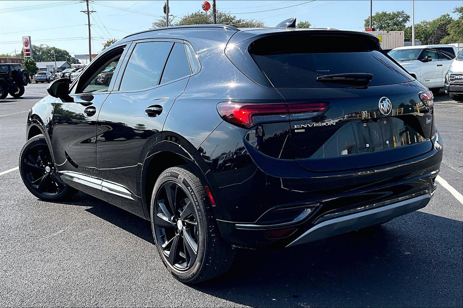 Used 2021 Buick Envision Essence w/ Technology Package I AWD/4WD image 6