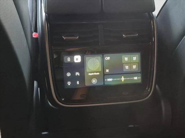 Used 2025 Rivian R1S Adventure Dual AWD/4WD image 17