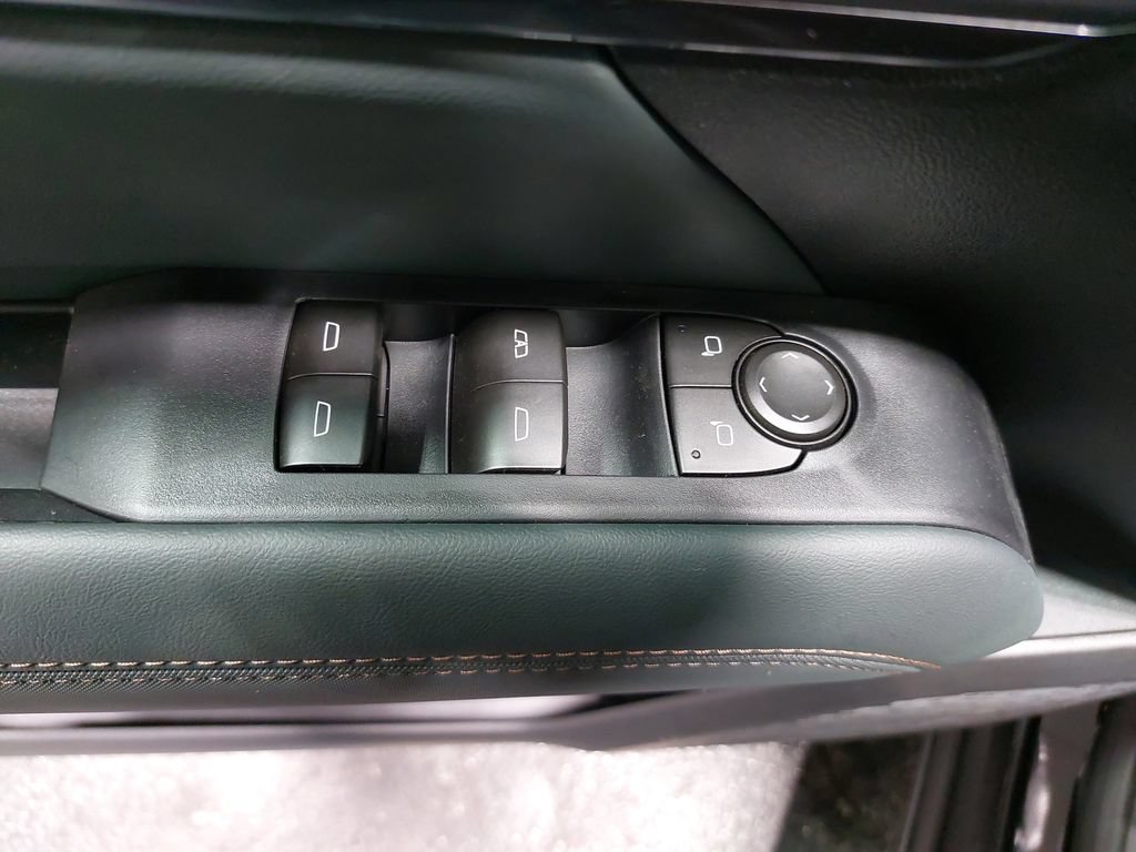 New 2026 GMC Terrain AT4 w/ Technology Package II AWD/4WD image 29