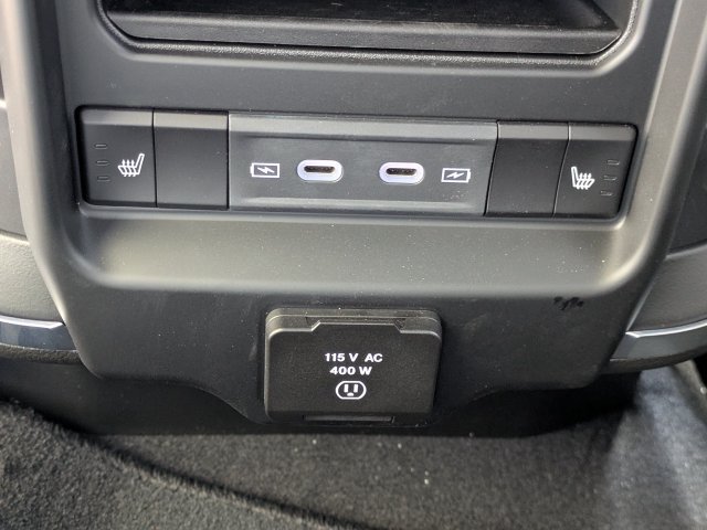 New 2026 RAM 2500 Laramie AWD/4WD image 16