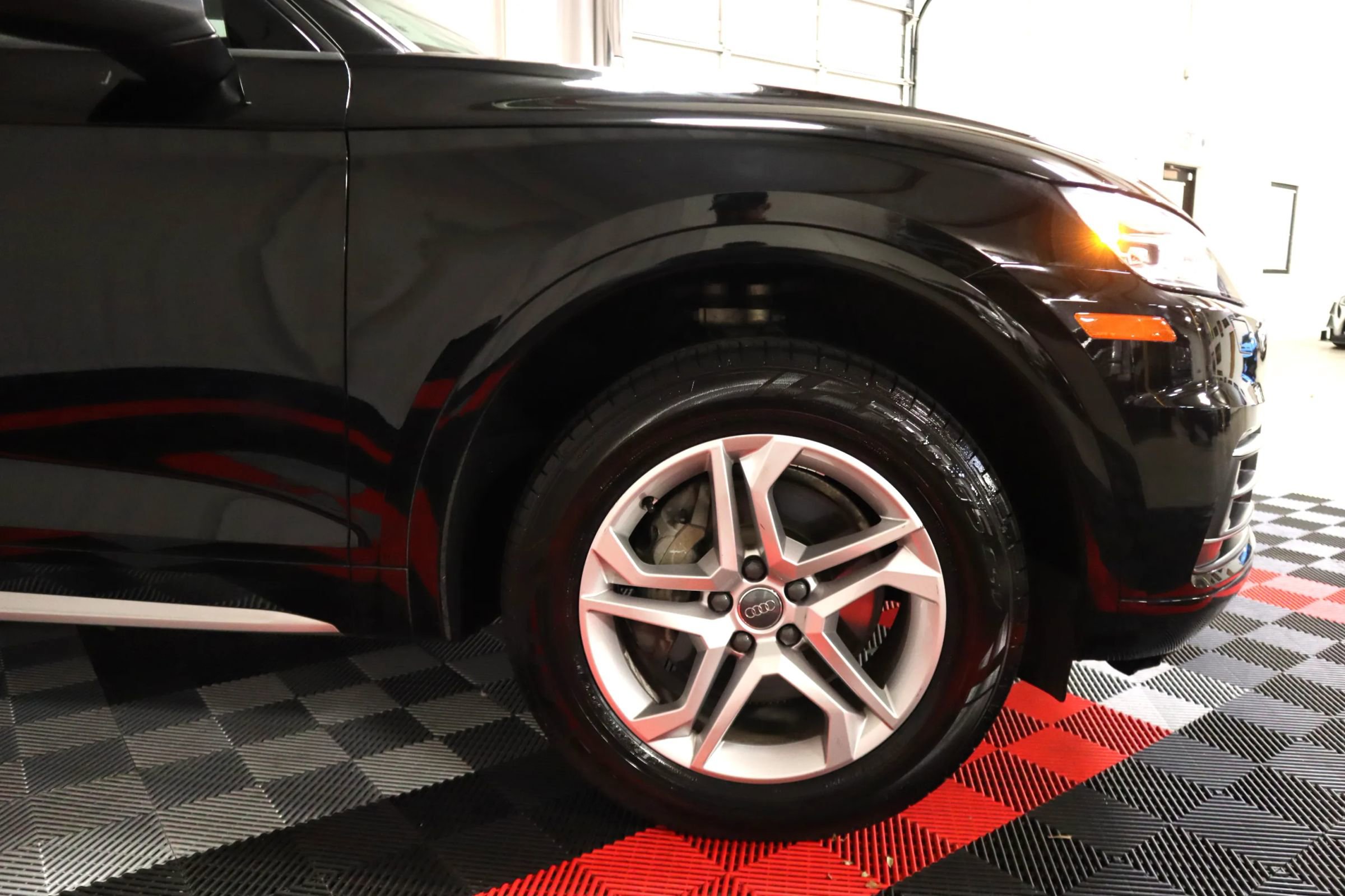 Used 2018 Audi Q5 2.0T Premium w/ Convenience Package image 11