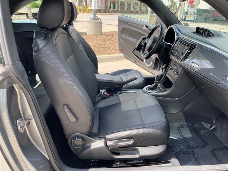 Used 2013 Volkswagen Beetle TDI FWD image 10