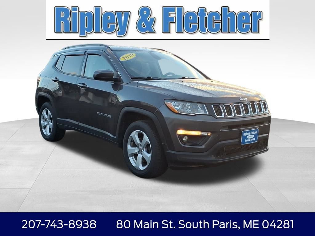 Used 2019 Jeep Compass Latitude w/ Popular Equipment Group AWD/4WD image 3
