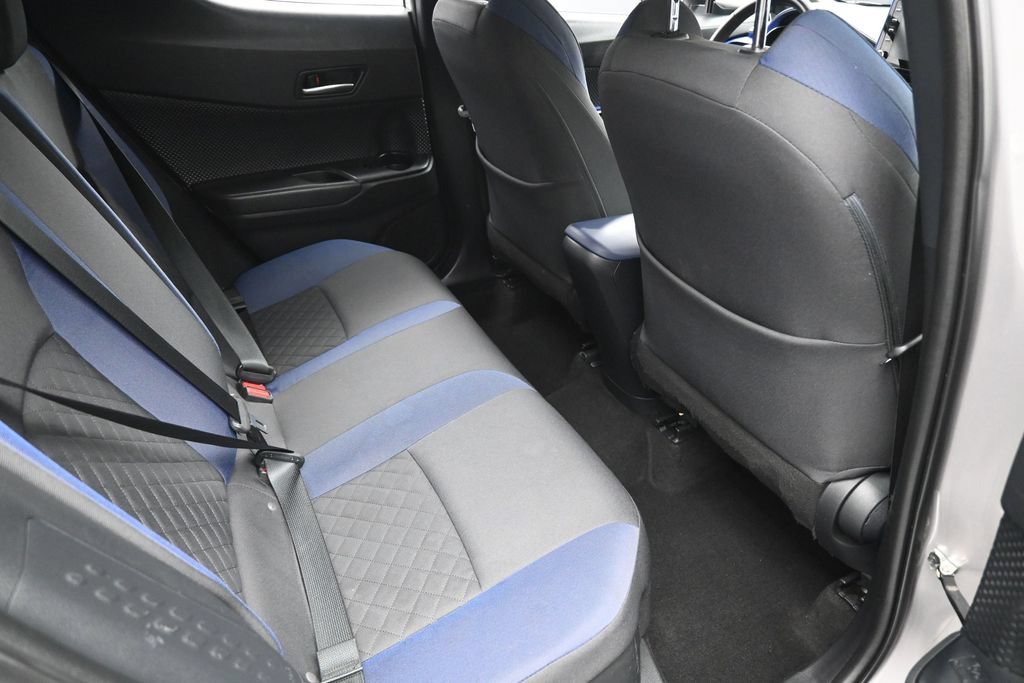 Used 2020 Toyota C-HR XLE FWD image 33