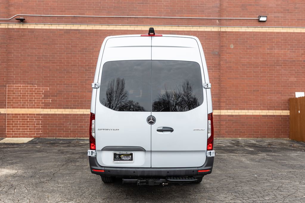 Used 2025 Mercedes-Benz Sprinter 2500 image 30