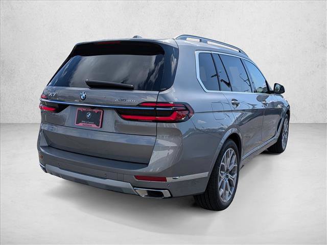 Used 2026 BMW X7 xDrive40i image 2