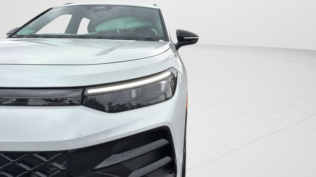 New 2026 Volkswagen Tiguan SE R-Line FWD image 34