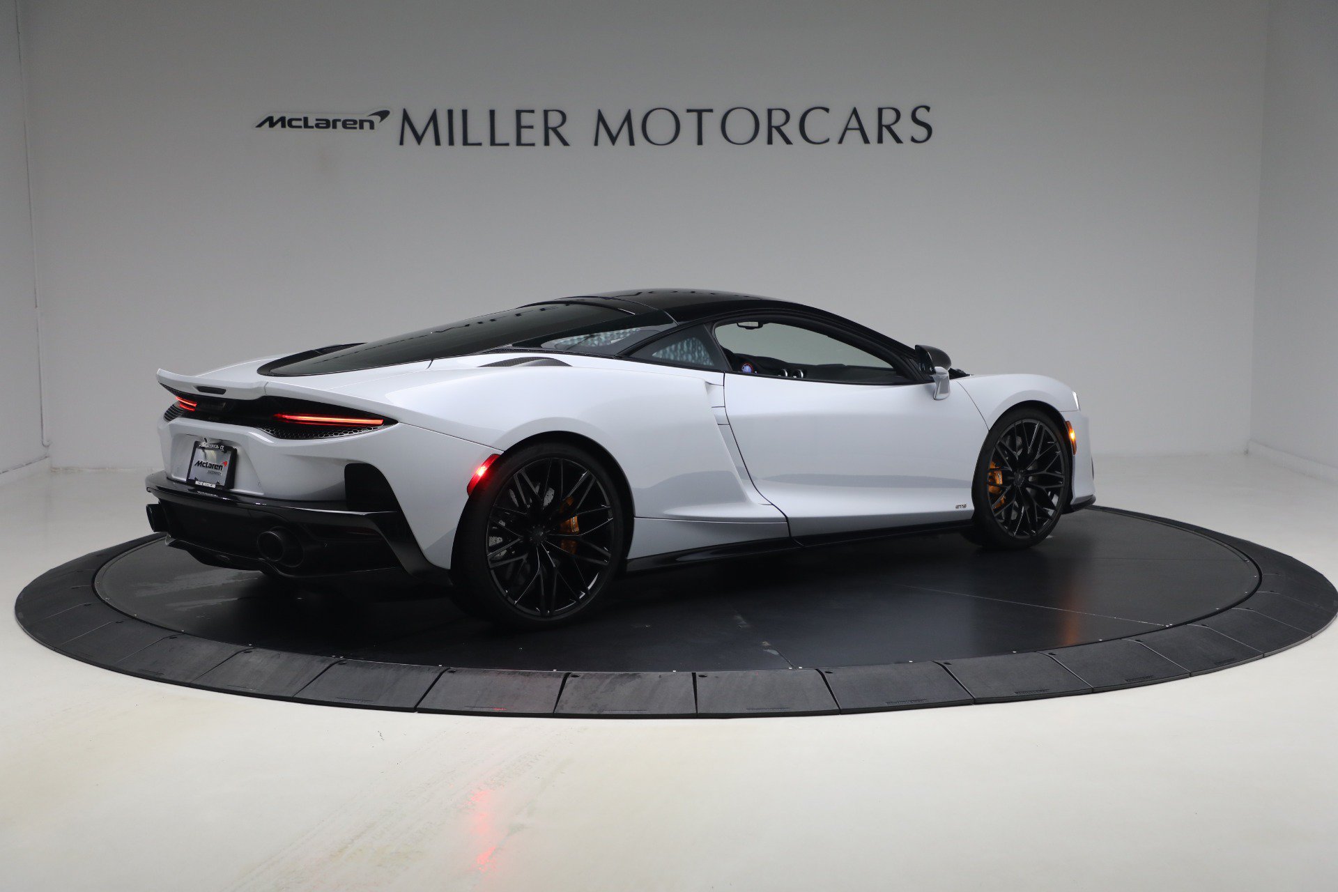 Used 2025 McLaren GTS RWD image 7