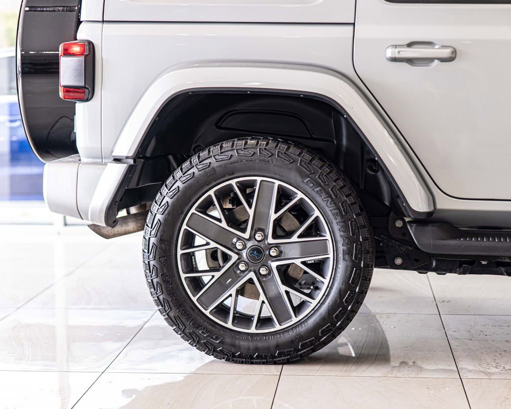Used 2024 Jeep Wrangler High Altitude AWD/4WD image 12