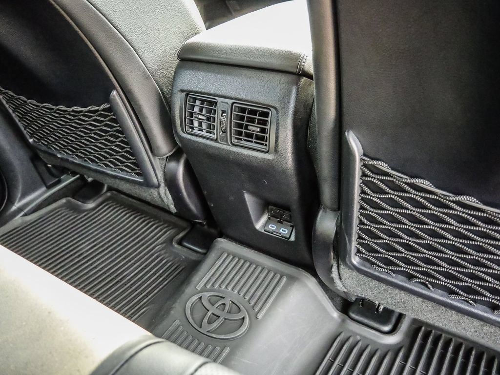 Used 2024 Toyota 4Runner Limited AWD/4WD image 26