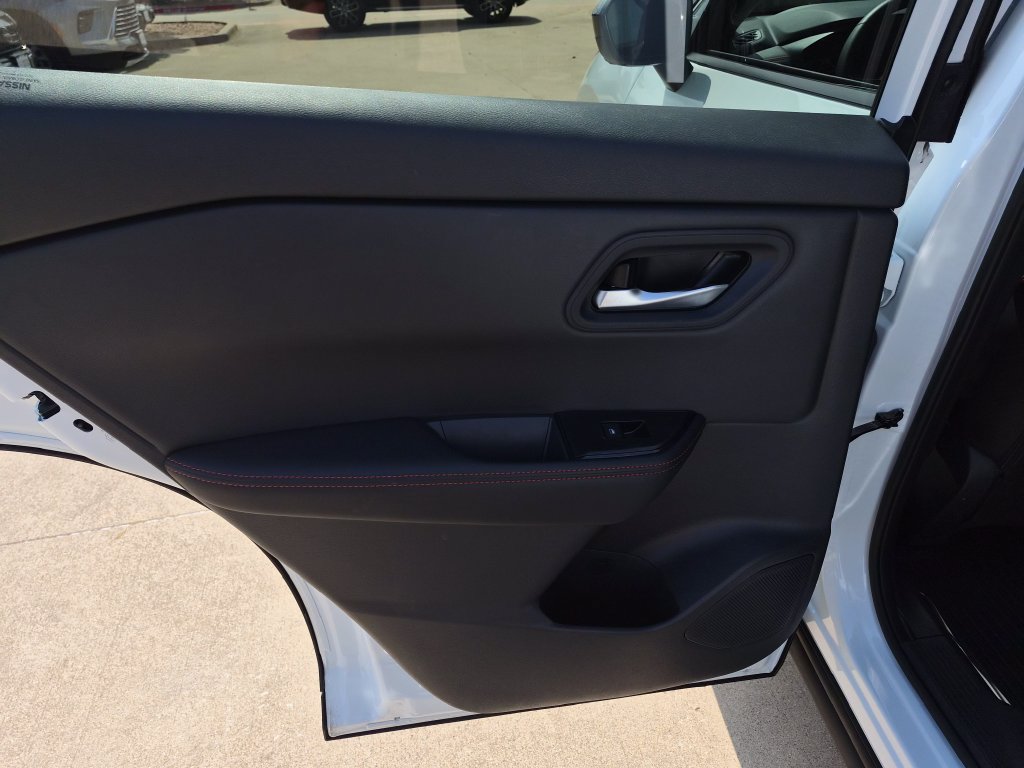 Certified 2026 Nissan Rogue SV AWD/4WD image 15