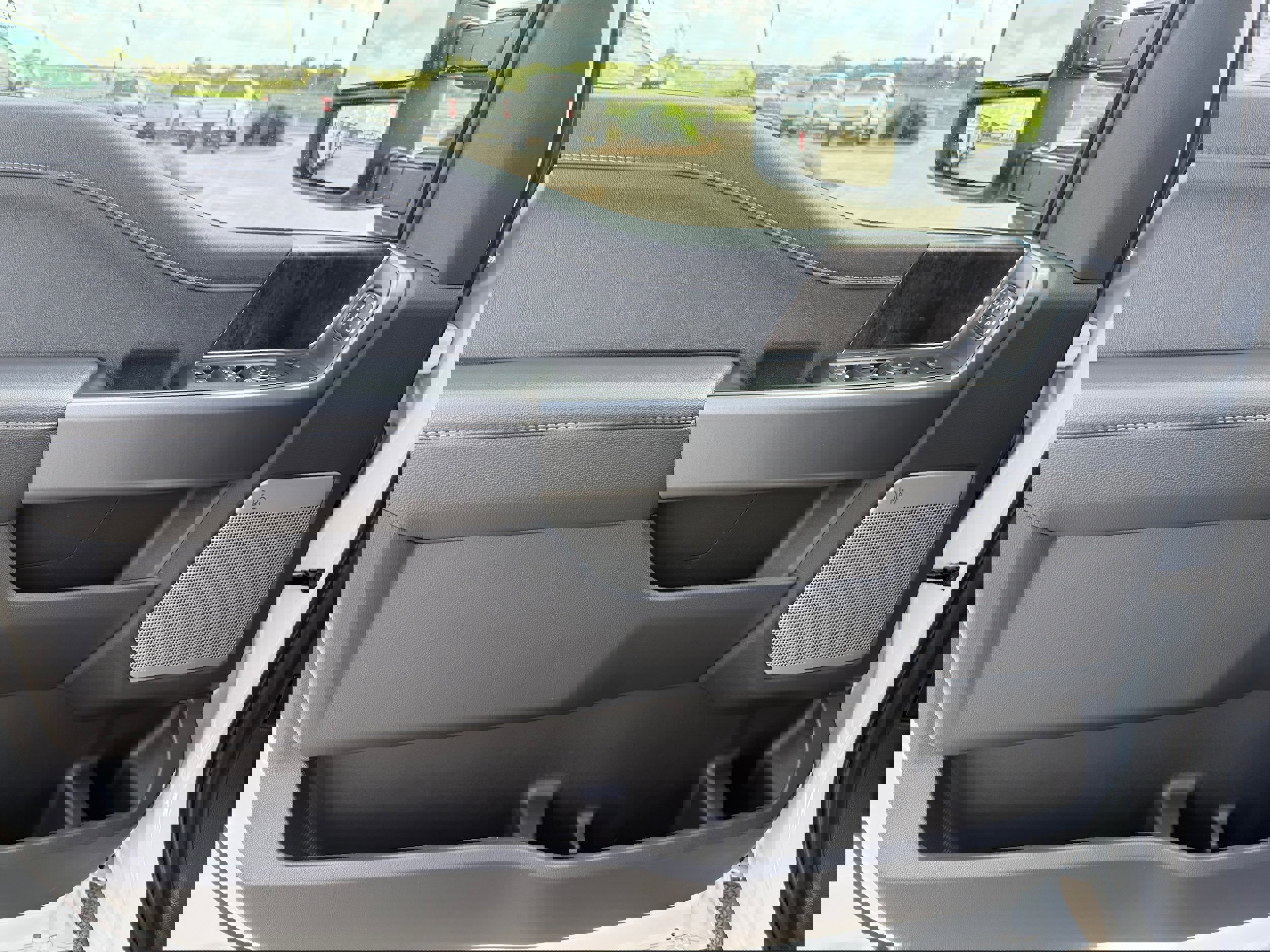 New 2026 Ford F350 Lariat image 10