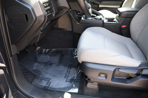 Certified 2025 Toyota Tacoma SR5 AWD/4WD image 15