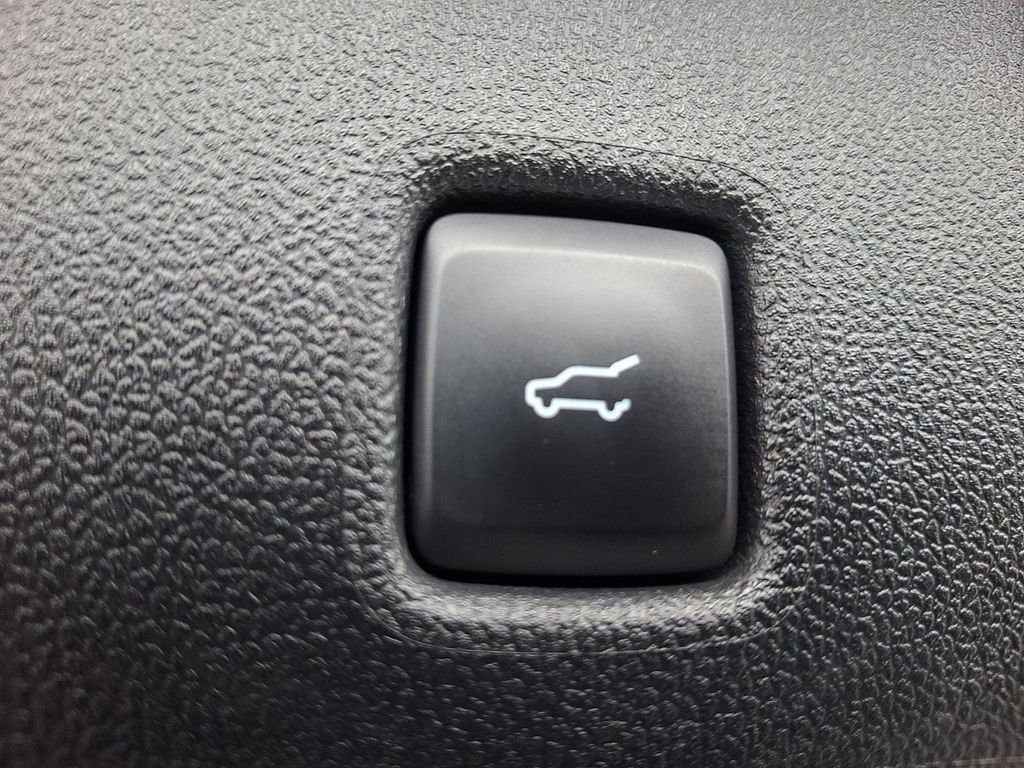 Certified 2024 Ford Escape ST-Line w/ Tech Pack #1 AWD/4WD image 30